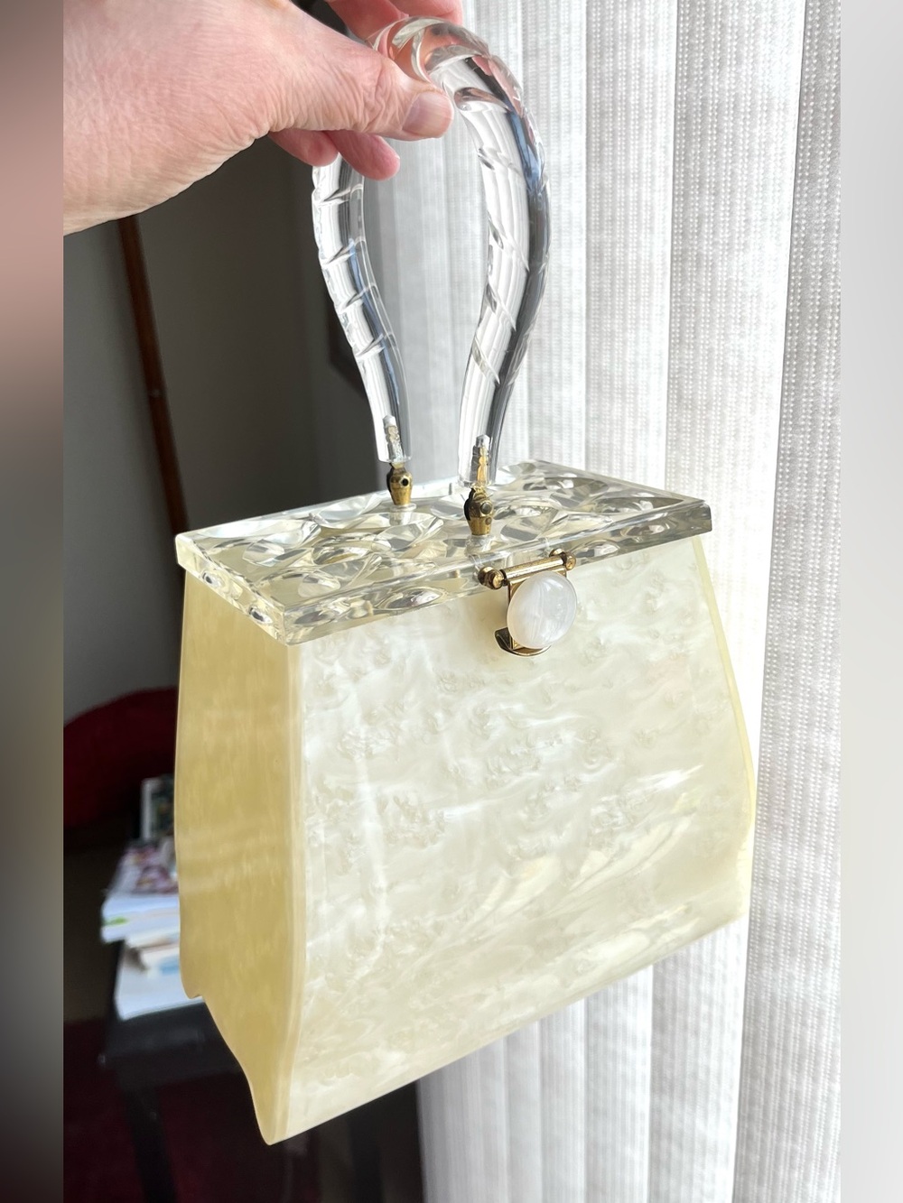 Stunning MCM vintage lucite purse in excellent condition!